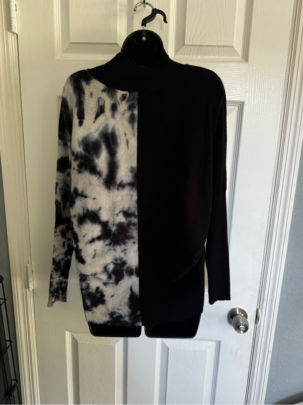 Elan Boone Black and tie die Knit crossover sweater - Picture 2 of 4